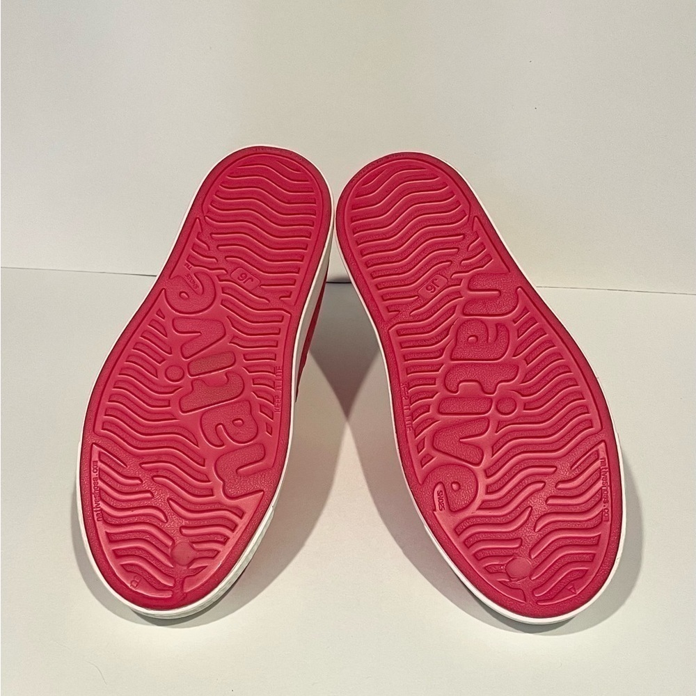 Native Shoes Jefferson Like New Dazzle Pink /Shell White Size J6 like new - Picture 2 of 5